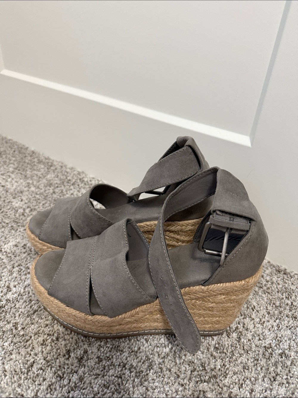 Universal Thread Gray Suede Espadrille Wedge Sandals with Ankle Buckle